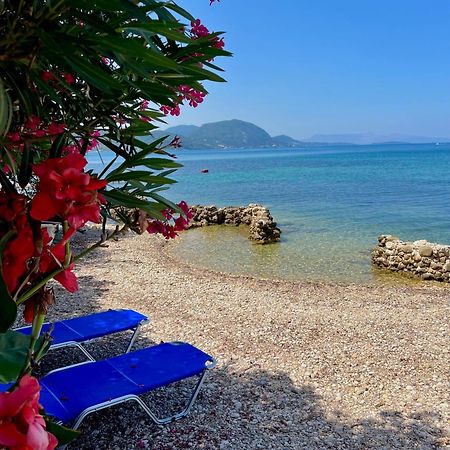 Kohyli Beachfront House Agia Pelagia Chlomou Bagian luar foto