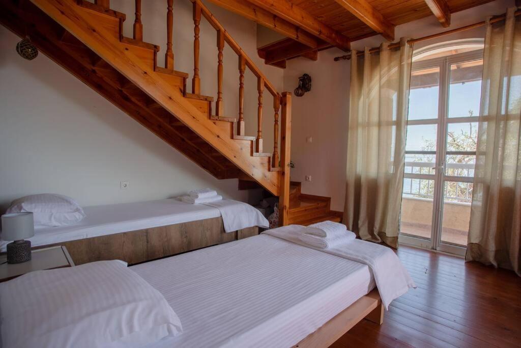Kohyli Beachfront House Agia Pelagia Chlomou Bagian luar foto