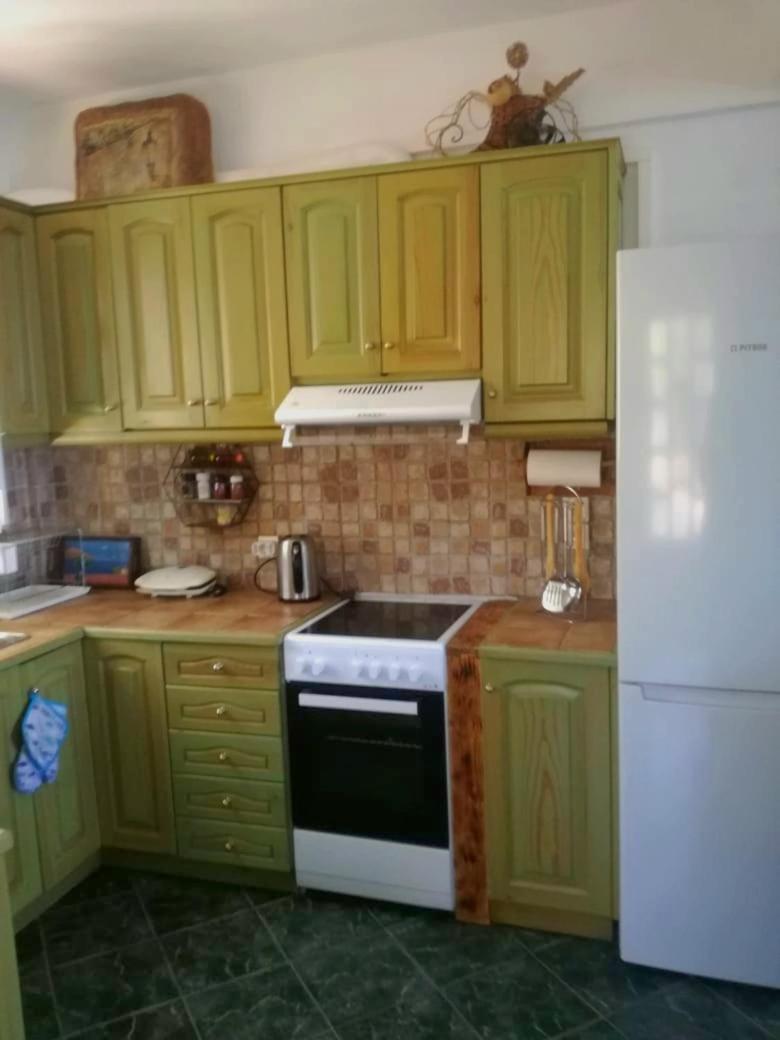 Kohyli Beachfront House Agia Pelagia Chlomou Bagian luar foto