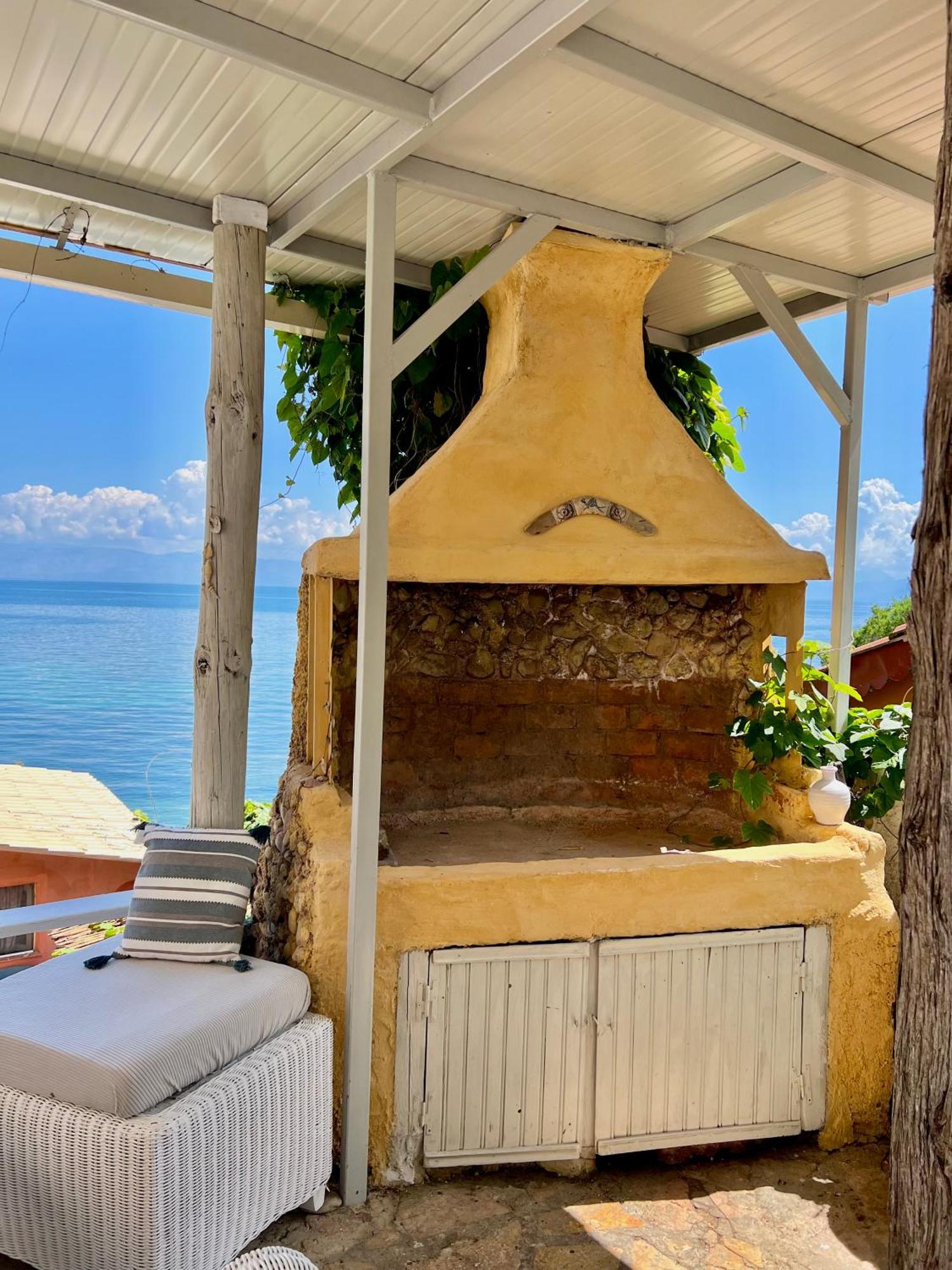 Kohyli Beachfront House Agia Pelagia Chlomou Bagian luar foto