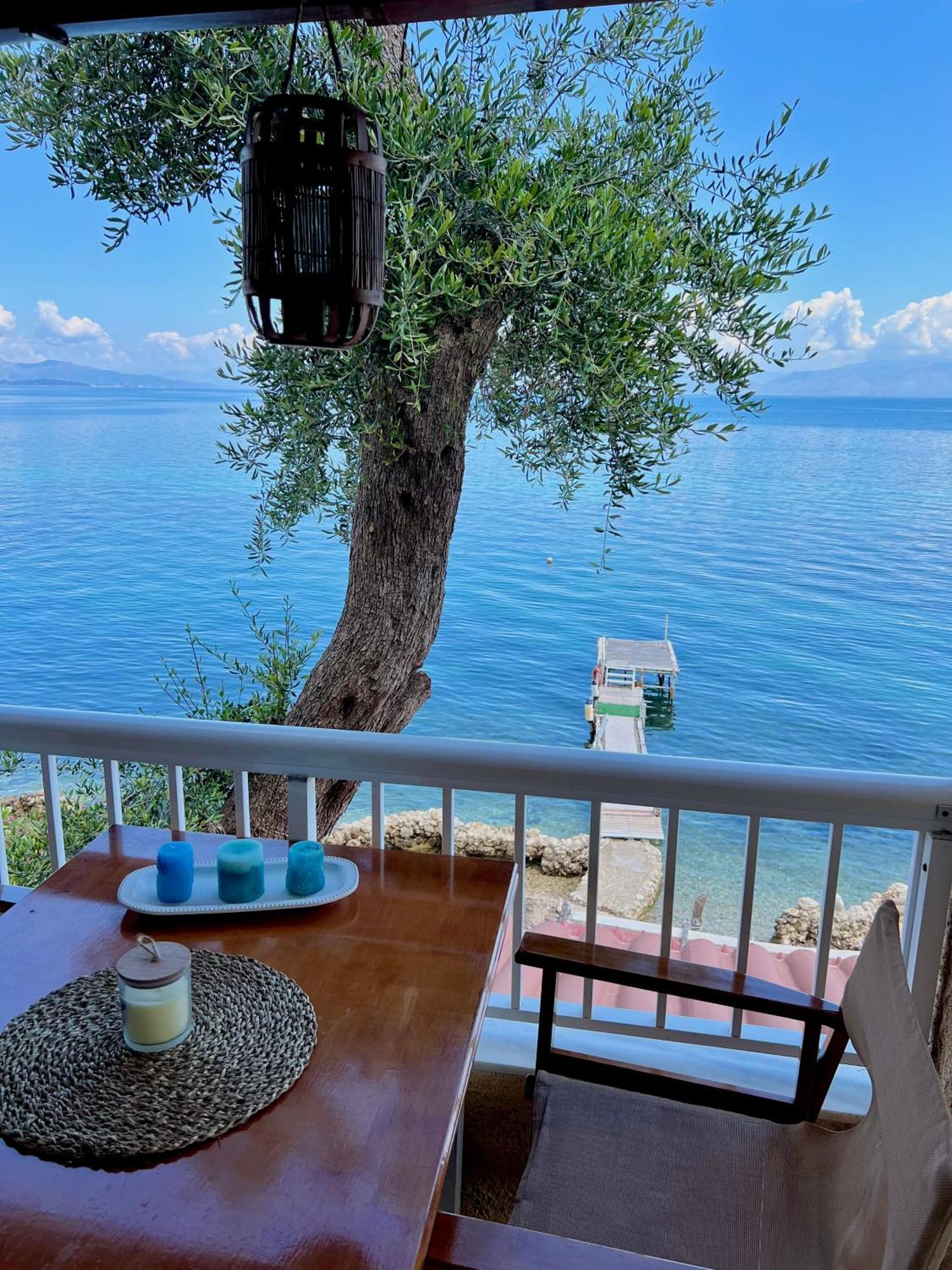Kohyli Beachfront House Agia Pelagia Chlomou Bagian luar foto