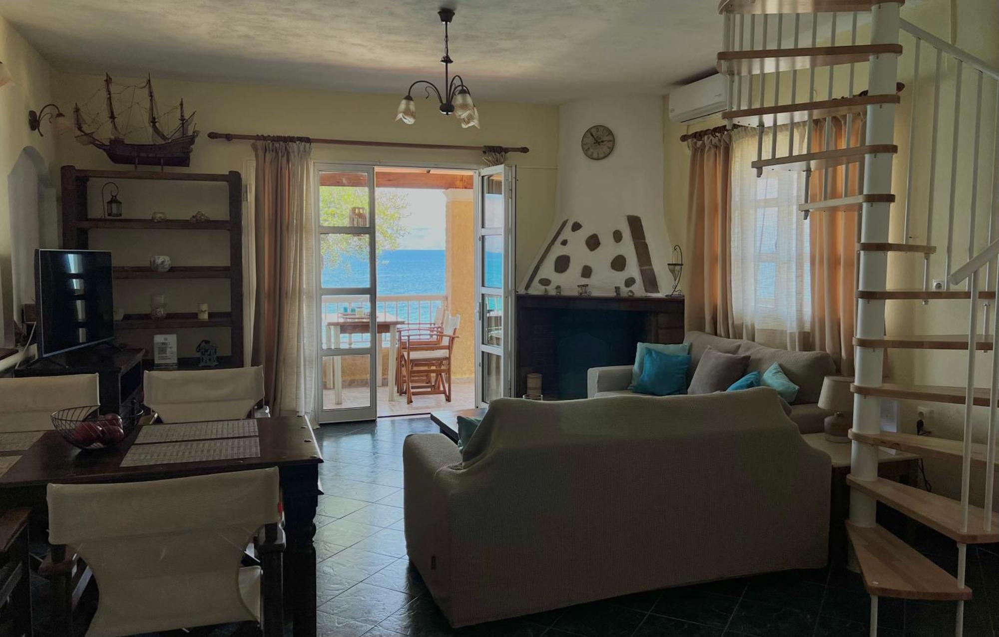 Kohyli Beachfront House Agia Pelagia Chlomou Bagian luar foto