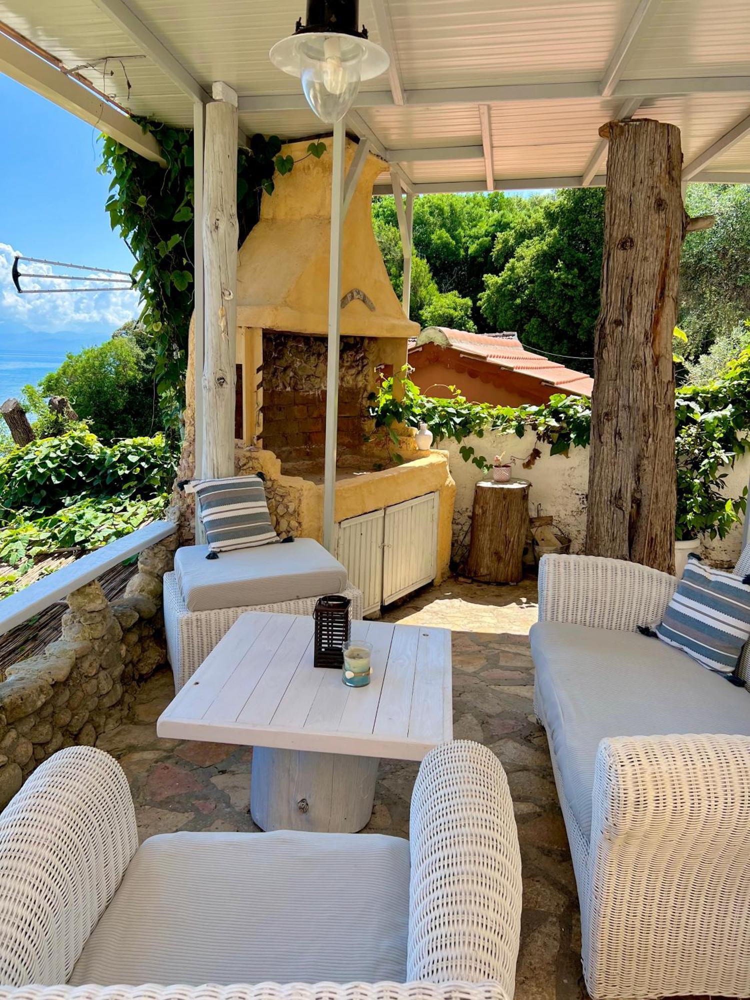 Kohyli Beachfront House Agia Pelagia Chlomou Bagian luar foto